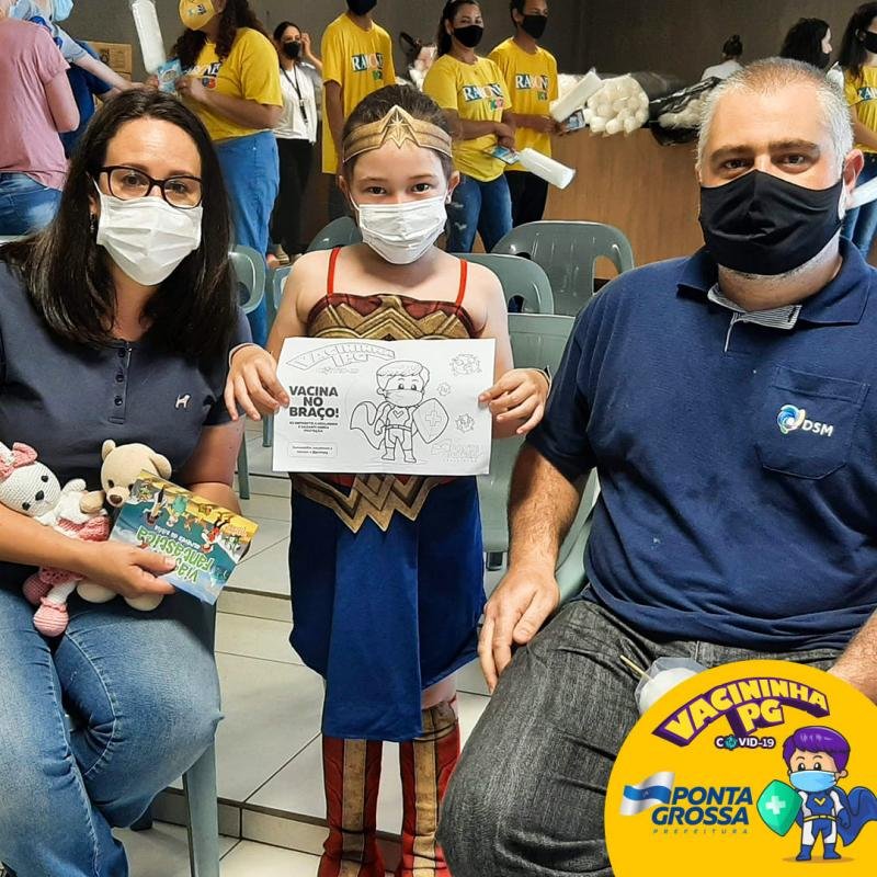Crianças começam a ser vacinadas em Ponta Grossa; veja imagens