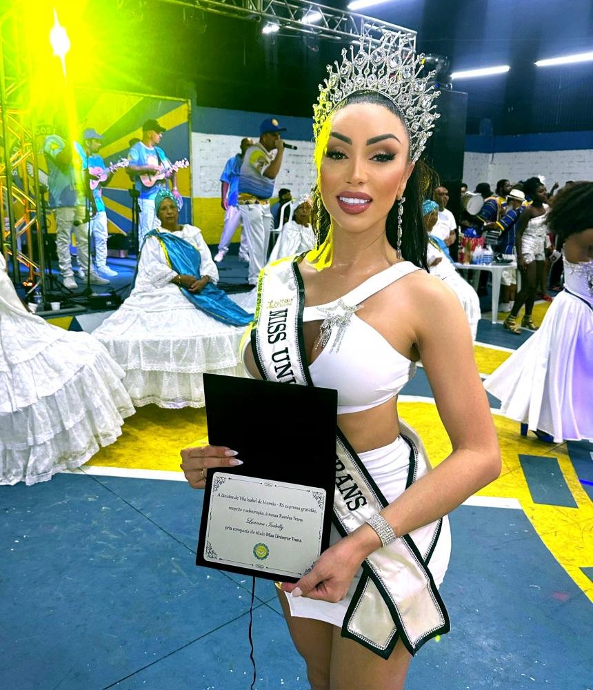 Luanna Isabelly é Homenageada na Unidos de Vila Isabel