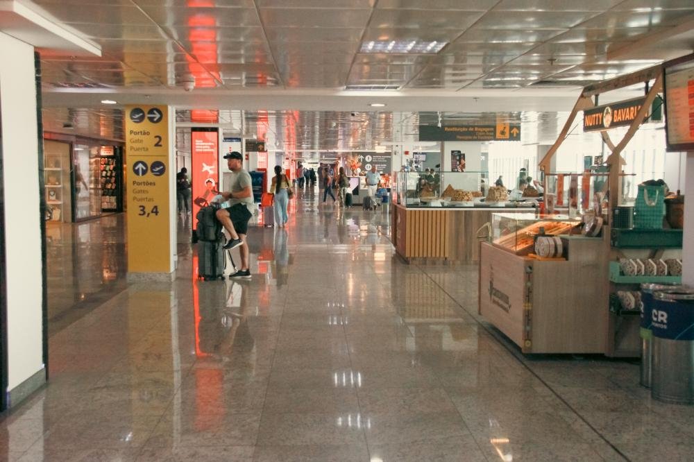 Aeroporto Internacional de Foz do Iguaçu deve receber mais de 37 mil passageiros durante o Carnaval