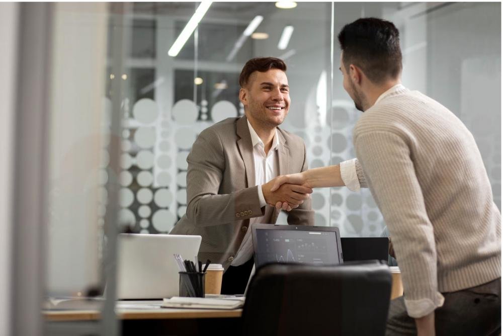 Ligga abre 45 vagas para venda direta com atuação em sete municípios do Paraná 