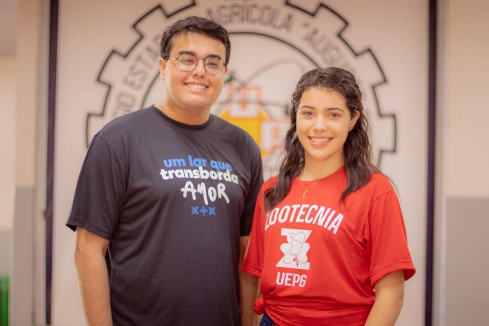 Alunos do Caar aprovados no Vestibular comemoram início das aulas na UEPG