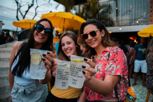 Beba como uma mulher! Rede Porks oferece promoção especial nesta sexta-feira (8)