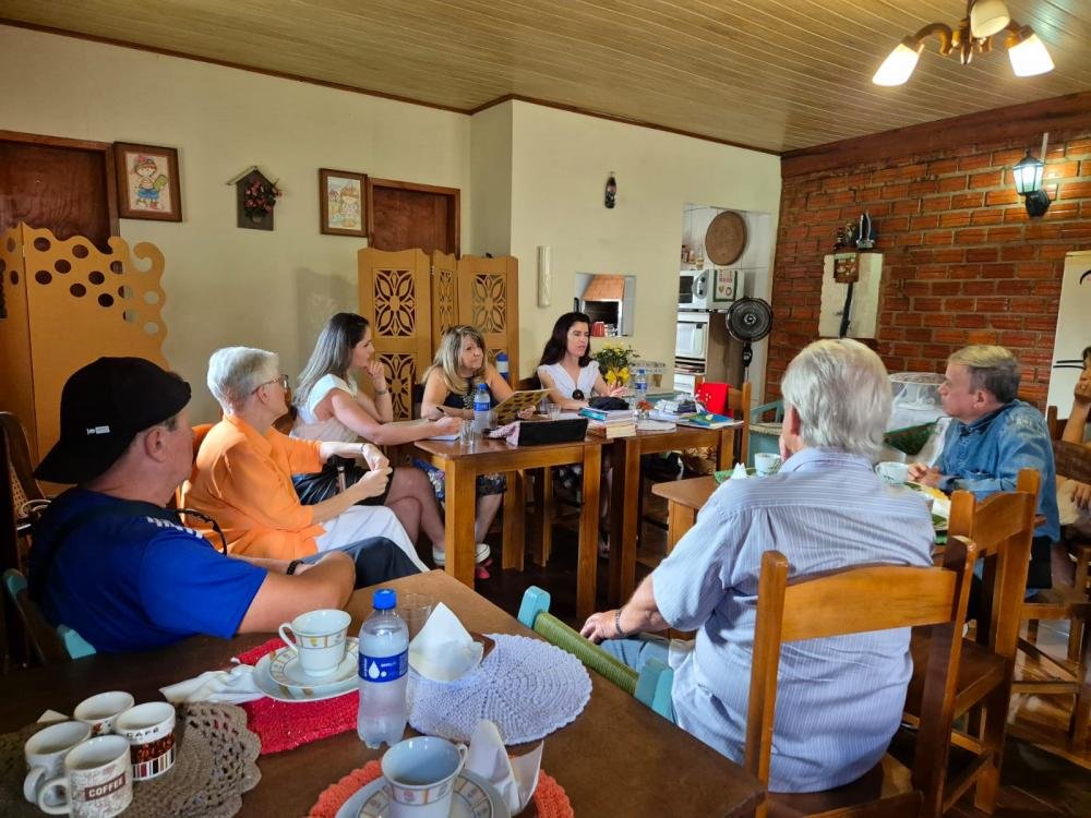 APLA realiza primeira reunião com acadêmicos em 2024