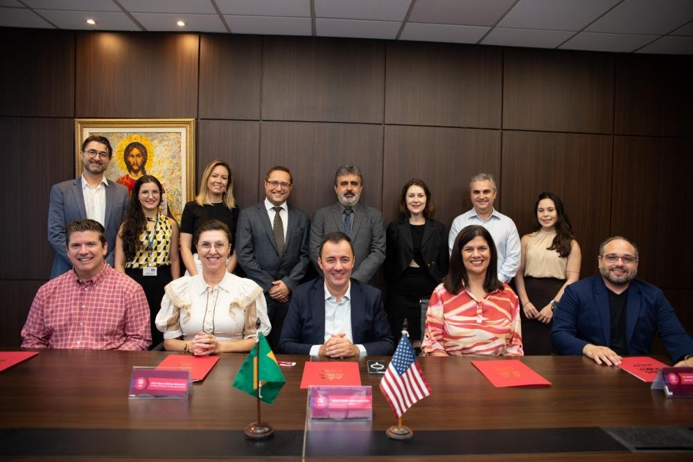 PUCPR, ExxonMobil e 4KST firmam parceria para pesquisa e desenvolvimento na área de Inteligência Artificial