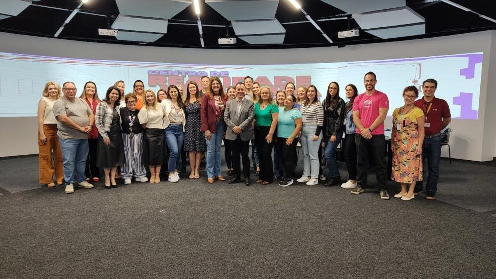 PUCPR lança laboratório de tecnologia educacional para professores da rede municipal de Curitiba 
