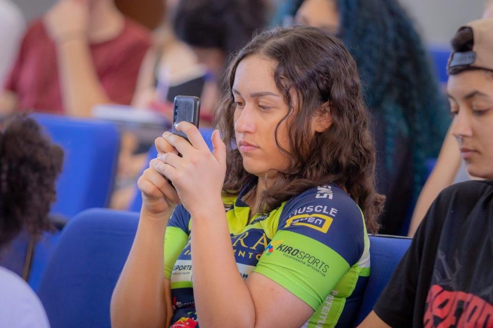 Estudantes de Educação Física participam de palestra sobre atuação profissional