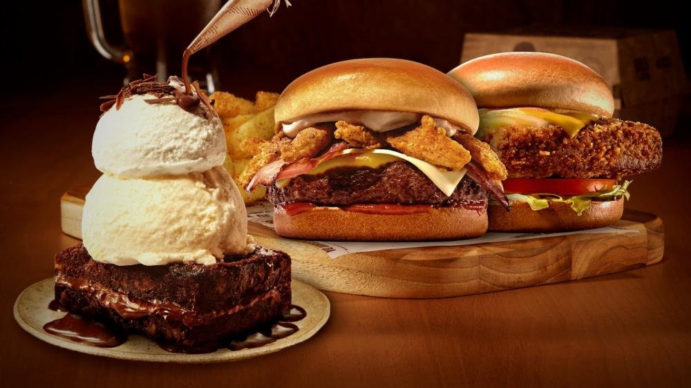 Outback's no Paraná apresentam hambúrgueres inéditos feitos de 100% picanha e 100% costela