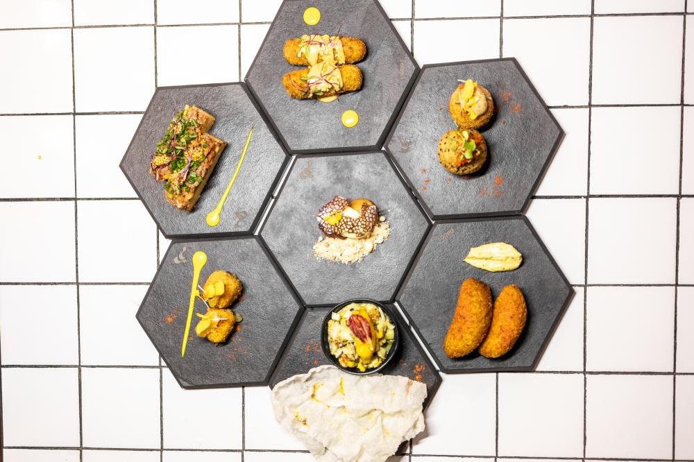 Paco Bacana lança happy hour com rodízio de chopp e drinks em dobro às quartas e quintas