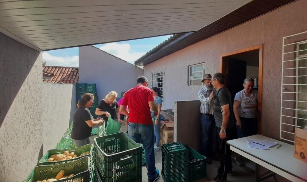 Caritas inicia entrega de alimentos