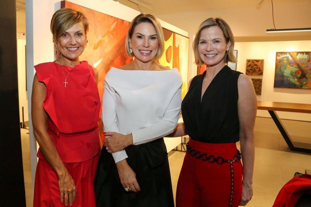 Exposição de Juarez Machado encanta público de Curitiba