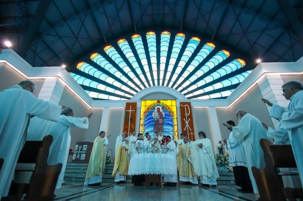 Encenações e palestras refletem sobre o calvário de Jesus