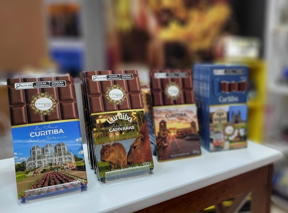Curitiba para presente: linha turismo é um dos destaques em vendas de chocolateria curitibana