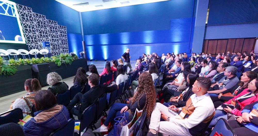 Com crescimento de aproximadamente 30% no varejo, Inteligência Artificial será um dos assuntos da ExpoApras