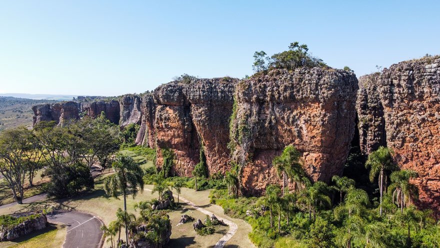 Parque Vila Velha é cenário para uma disputa eletrizante em meio aos arenitos