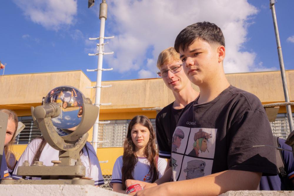 Estação meteorológica da UEPG recebe visita de estudantes do sul do Paraná