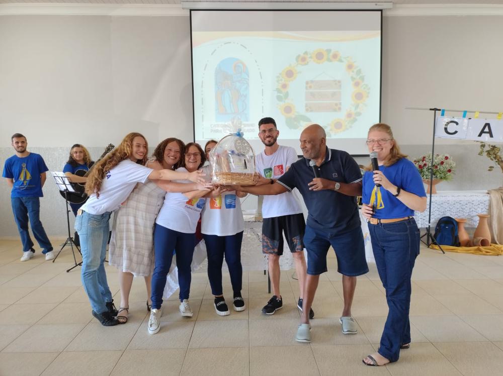 Catequistas da Paróquia Nossa Senhora do Rosário são premiados por slogan do Centenário