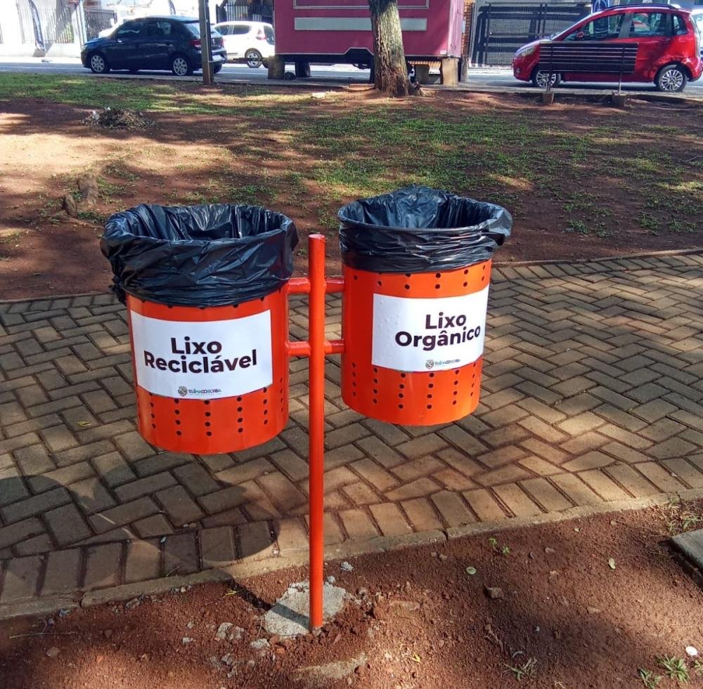 Prefeitura de Telêmacon Borba instala 300 novas lixeiras em toda cidade 