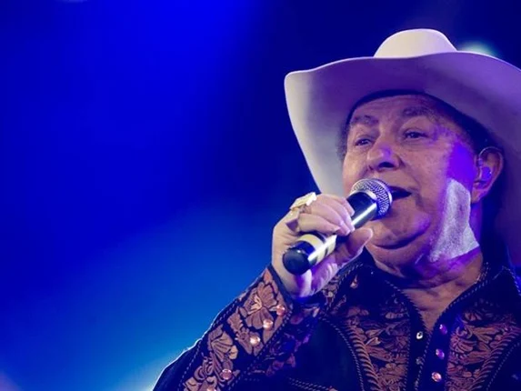 Cantor Milionário é internado no interior de São Paulo