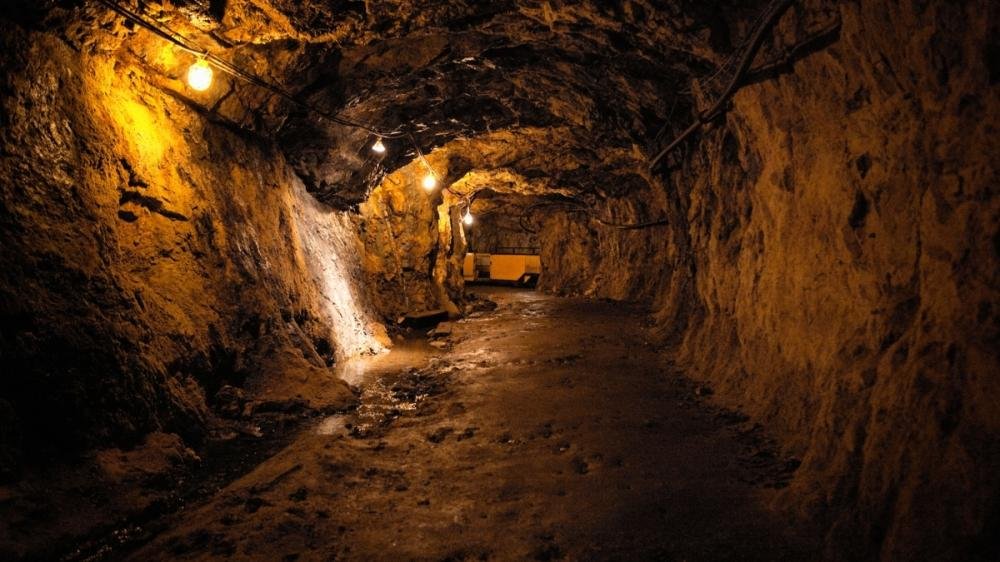 Do Solo ao Dedo: O Processo de Confecção de Uma Aliança de Ouro e as Implicações Trabalhistas Envolvidas