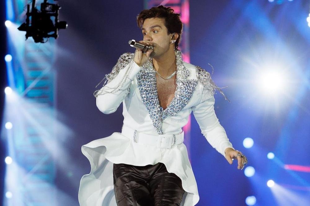 O que aconteceu com Luan Santana? Cantor teve show cancelado após passar mal em MG