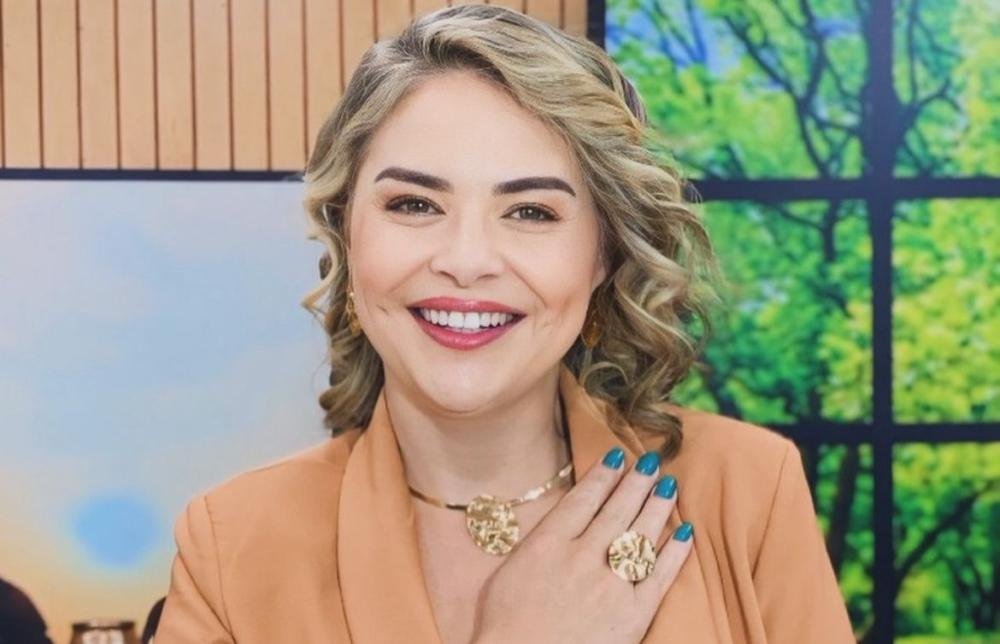 "Café Com Vanessa": o sucesso do jornalismo na Rede TV! Tocantins com a apresentadora Vanessa Martinazzo