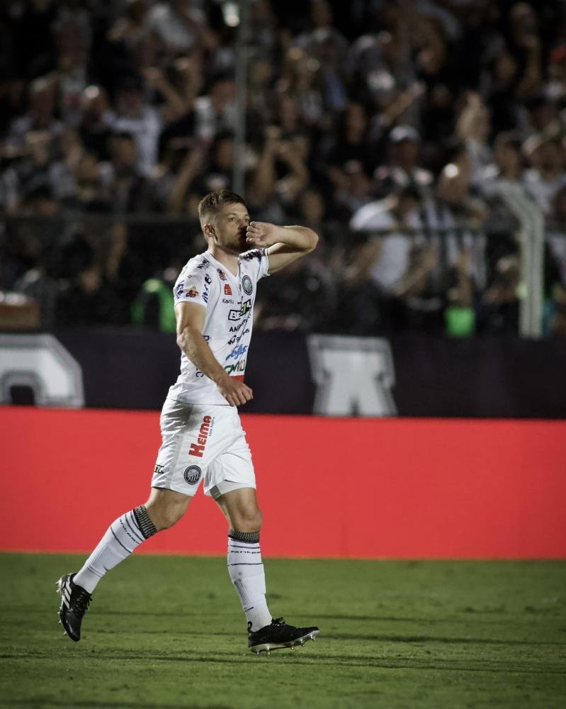 Após fazer história contra o Santos, Operário quer continuar sequência positiva diante da Chapecoense