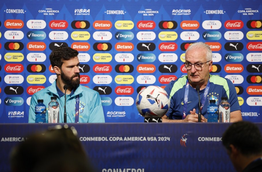 Brasil encara Colômbia de olho na liderança do Grupo D