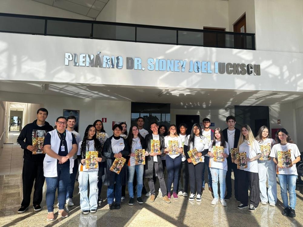 Alunos do SENAC de Castro participam da Sessão Jovem