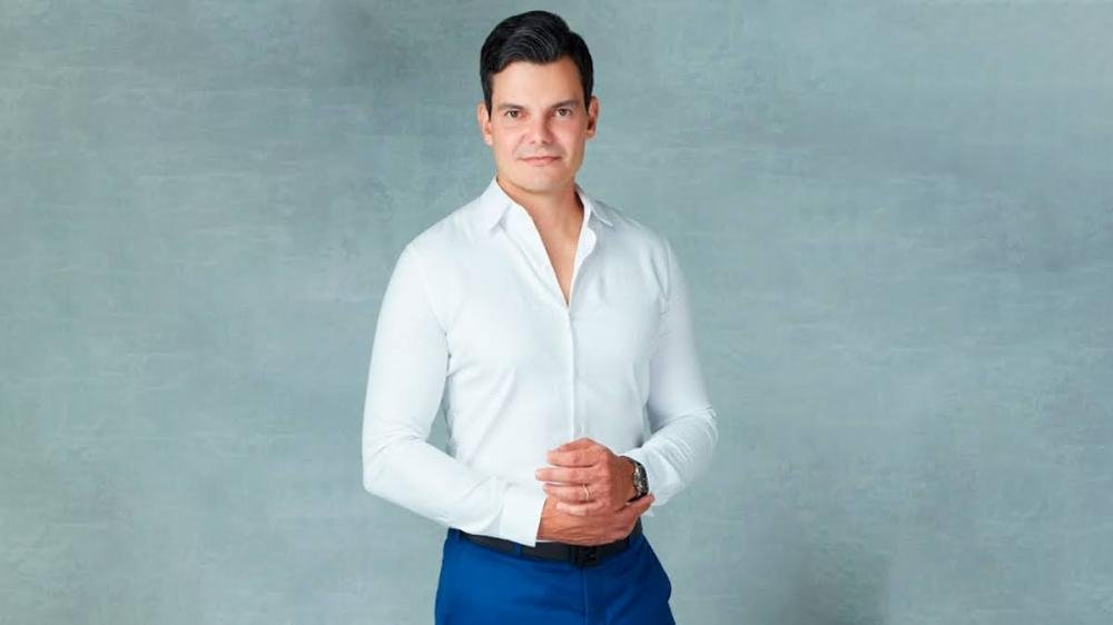 Cirurgia Plástica Facial Avançada com Dr. Robério Brandão: Autoridade e Inovação