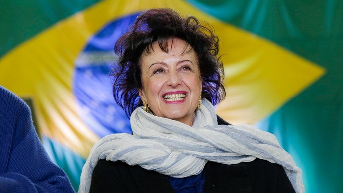Velório de Margarita Sansone, primeira-dama da capital, é aberto ao público