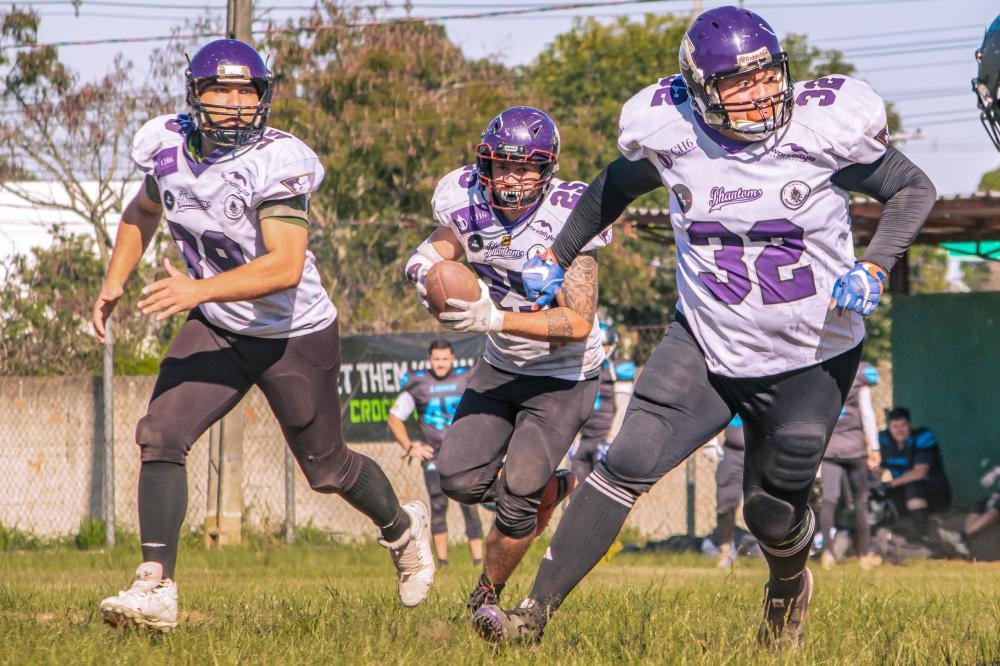 Ponta Grossa Phantoms Garante Vaga nos Playoffs do Brasileirão D3 com Vitória sobre Curitiba Lions