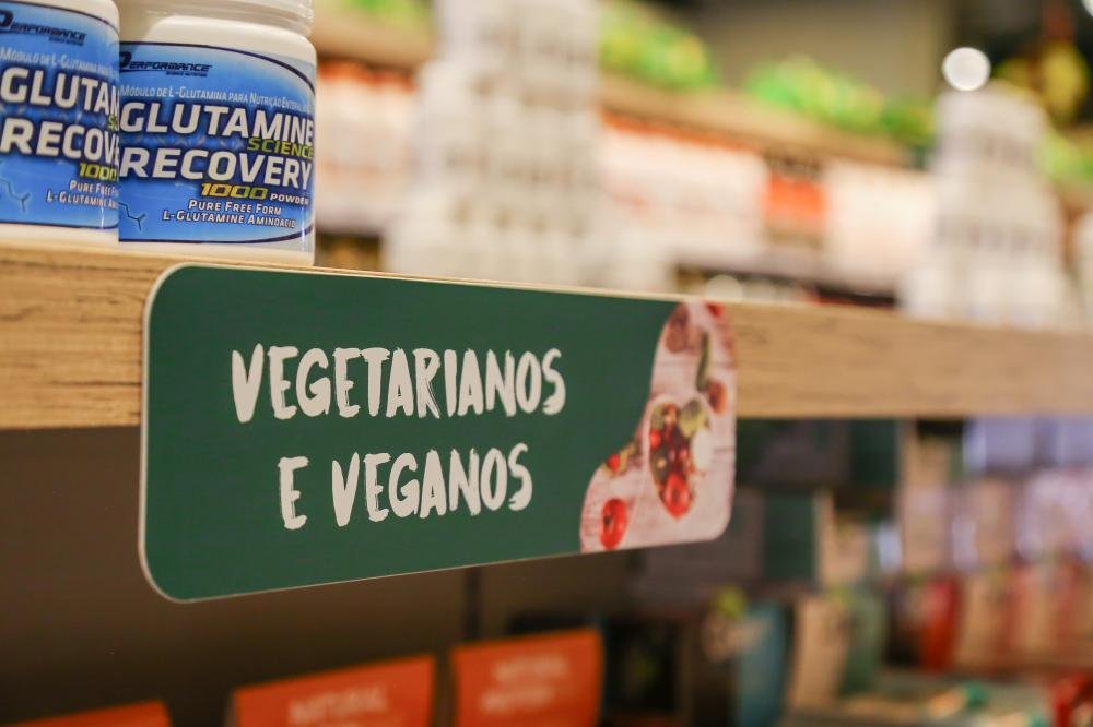 Especialistas alertam sobre o baixo consumo de proteínas e o alto consumo de carboidratos na dieta vegana