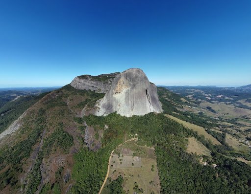 Por que o mercado de aluguel por temporada está em alta em Pedra Azul?