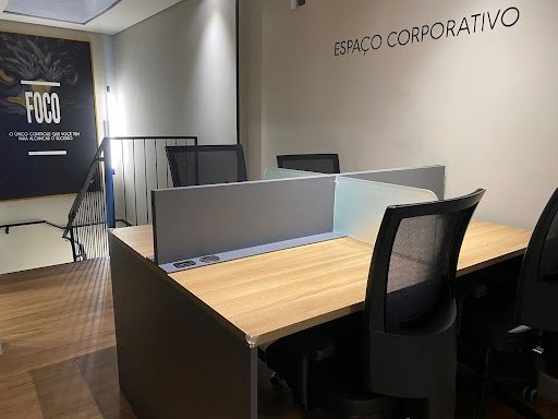 Coworking em Itajaí: F3 Business Center Redefine Espaços de Trabalho, Endereço Fiscal e Produção de Podcast