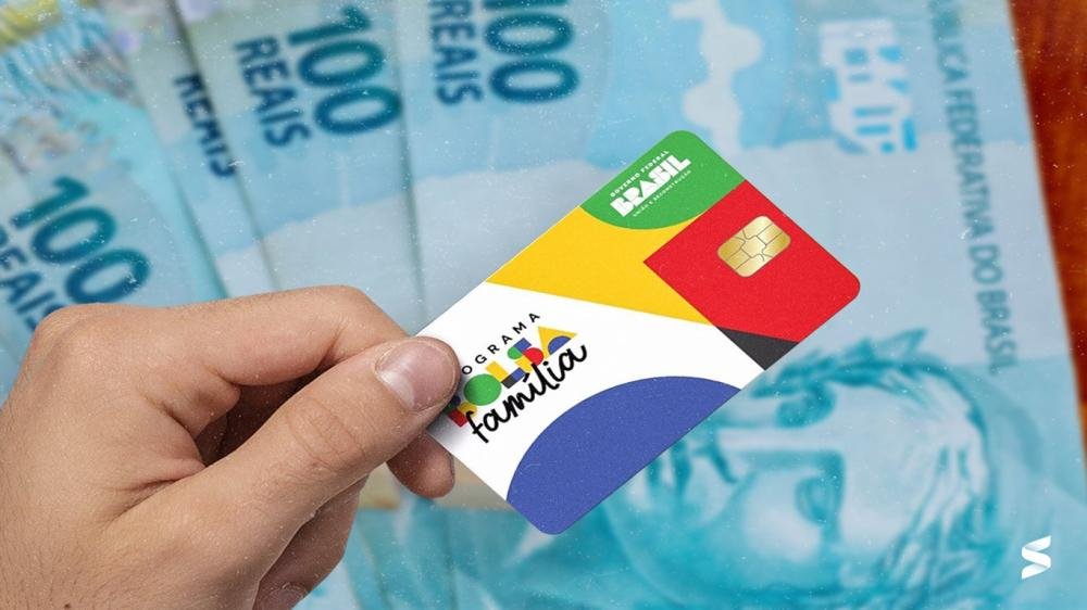 Bolsa Família e Carteira Assinada: É possível acumular os dois em 2025?