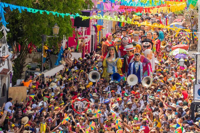 Carnaval com taxa extra? O imposto seletivo na mira da festa