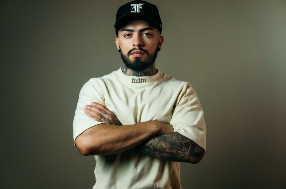 Tatuagem também é amor próprio, diz Catriel Medeiros