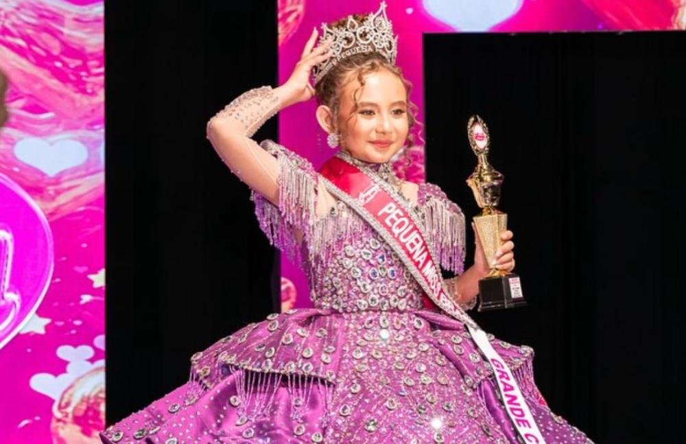 Nicoly Lacerda é coroada Pequena Miss Brasil 2025