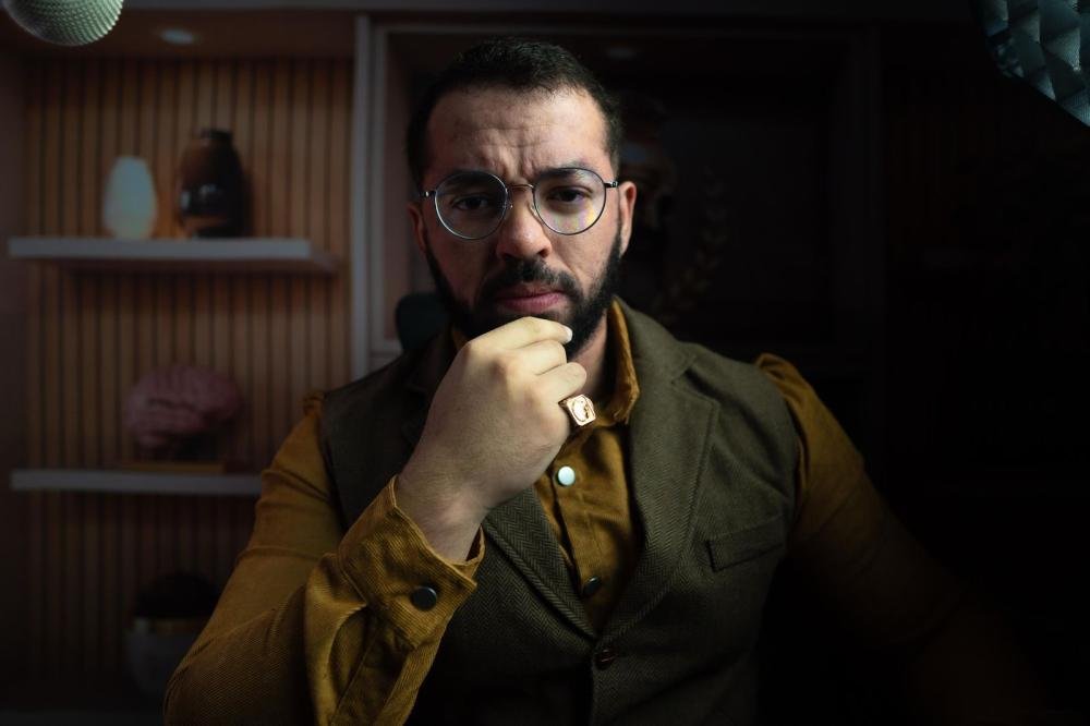 O mentor emocional dos famosos: Hugo Costa cria método próprio e revoluciona atendimentos terapêuticos