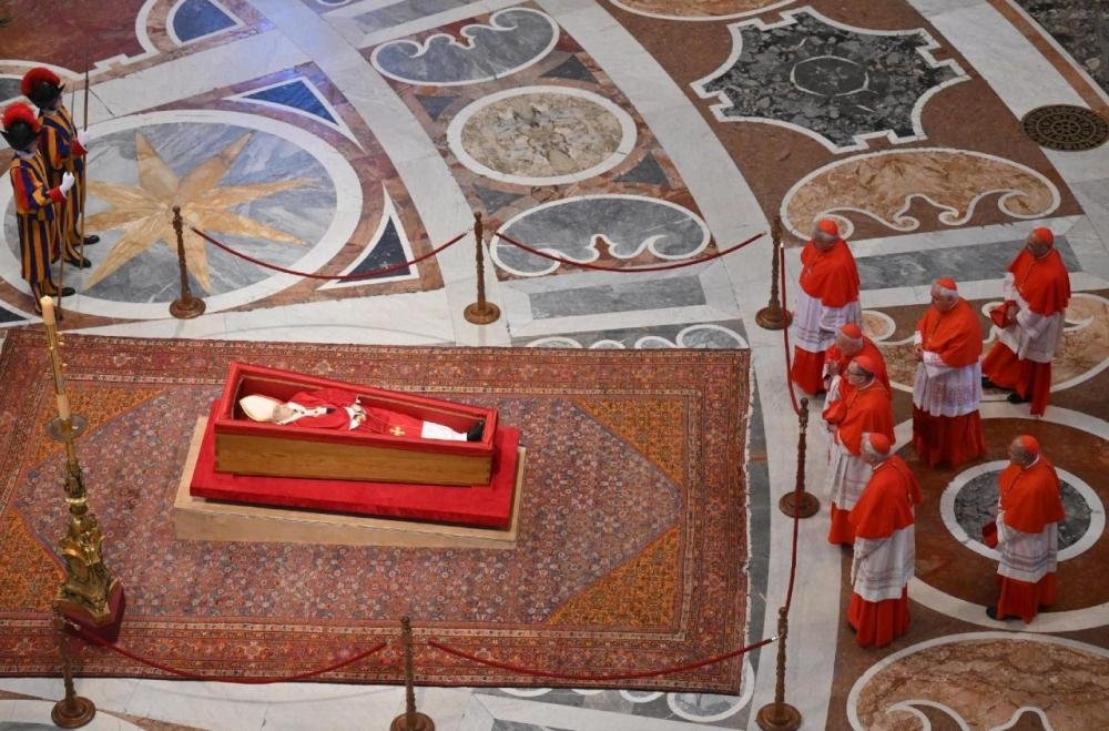 Saiba o que diz o documento lido durante o fechamento do caixão do Papa