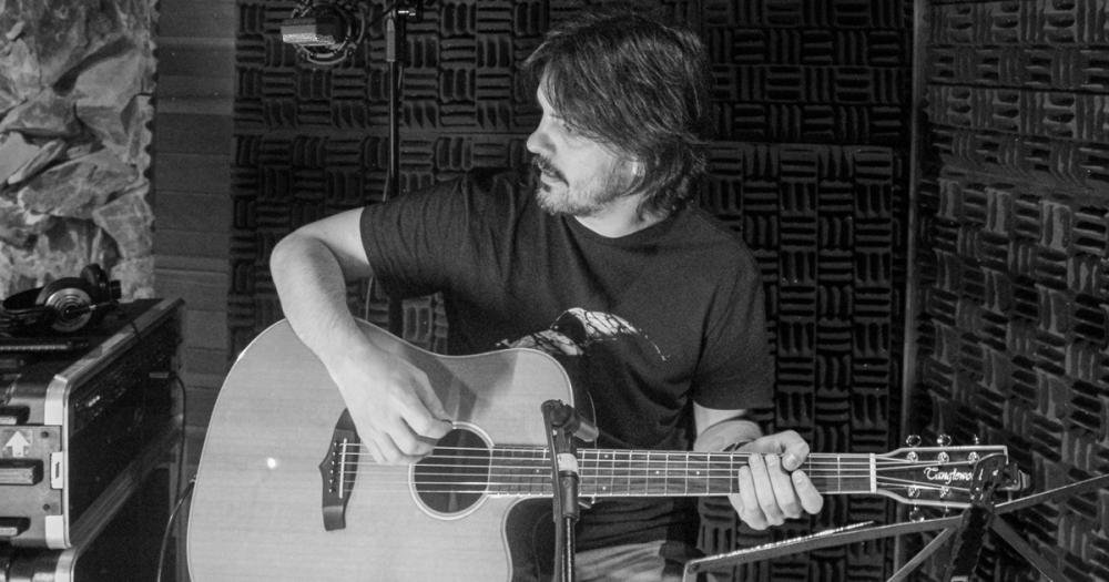 Músico de PG lança clipe “Tremendo Encanto Noturno” em maio