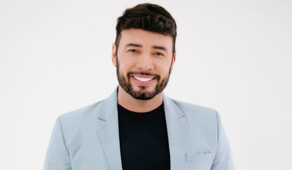 Gustavo Godoy Se Consolida como Grande Nome do Entretenimento de Londrina: Vencedor em Duas Categorias no Prêmio Melhores do Ano