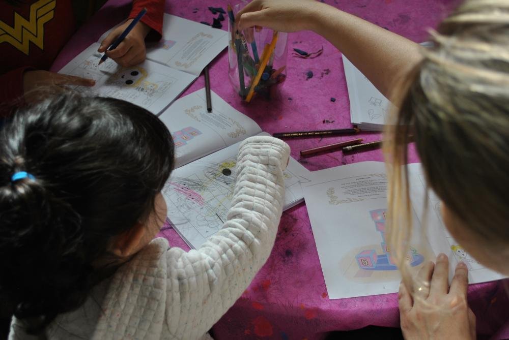 “Brincar de Quê?” reúne dezenas de crianças no Bando da Leitura