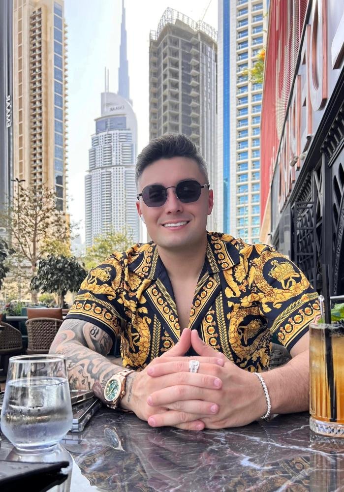 Empresa de Gabriel Spalone conquista espaço em Dubai com licenças estratégicas em quatro setores.