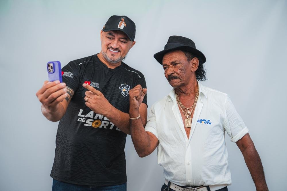 Charles e Tiringa trazem autenticidade e humor para a plataforma Lance de Sorte