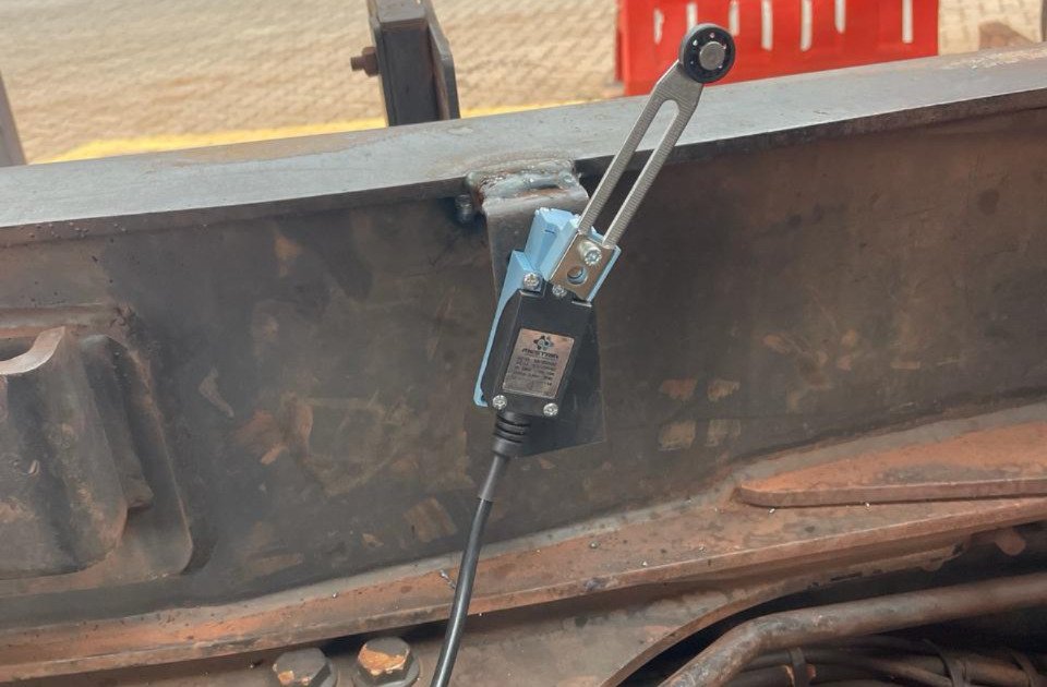 Inclinômetro para caminhão basculante: inovação e segurança em Minas Gerais