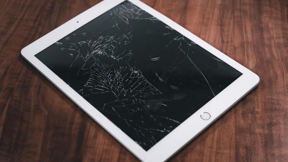 Como proteger seu iPad: A importância de escolher uma boa capa e película