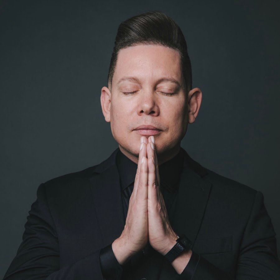 A fé que levanta: Bispo Bruno Leonardo doa R$100 mil e transforma a dor em recomeço.