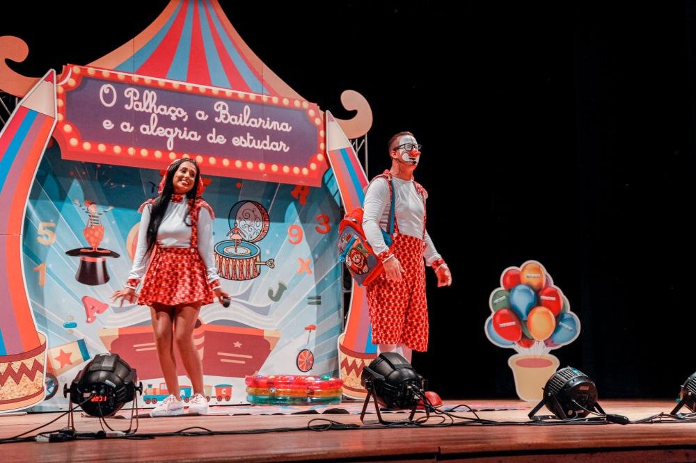 “O Palhaço, a Bailarina e a Alegria de Estudar” chega às escolas rurais de Ipiranga