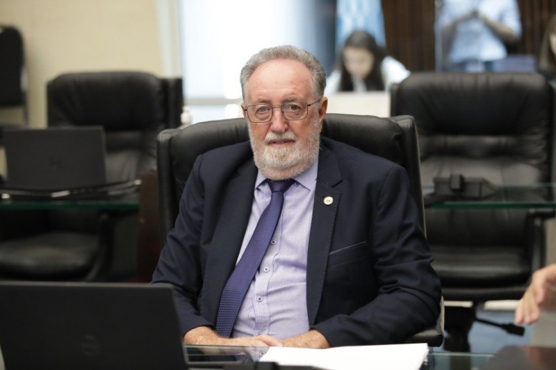 Deputado Tercilio Turini pede informações ao DER sobre melhorias na PR-170